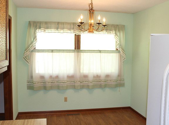 3rd image of 3442 Stonehenge Dr