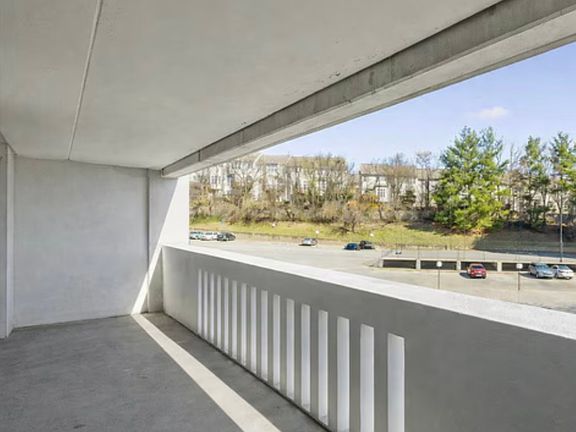 3rd image of 6101 Edsall Rd APT 409