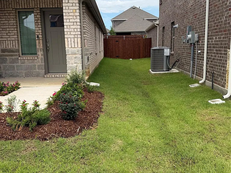 10213 Barron Dr — Photo 3