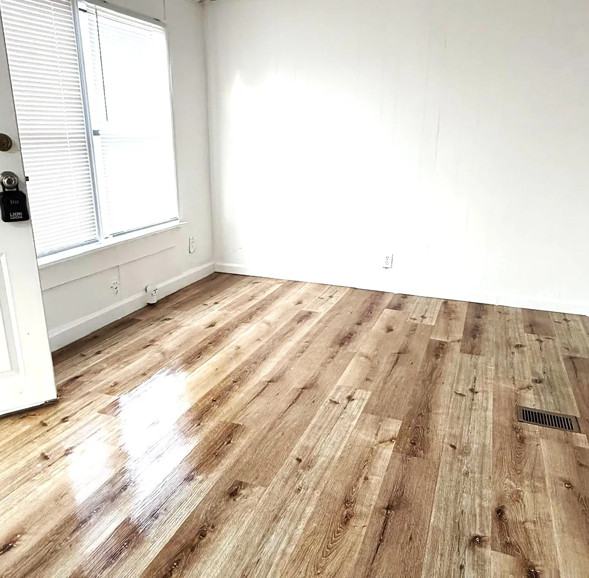 2 bed, 895 sqft, $1,050 — Photo 3