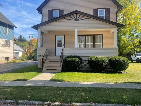 70 Chestnut St, Wellsville, NY 14895