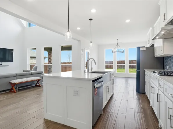 2073 Cloverfern Way, Haslet, TX 76052