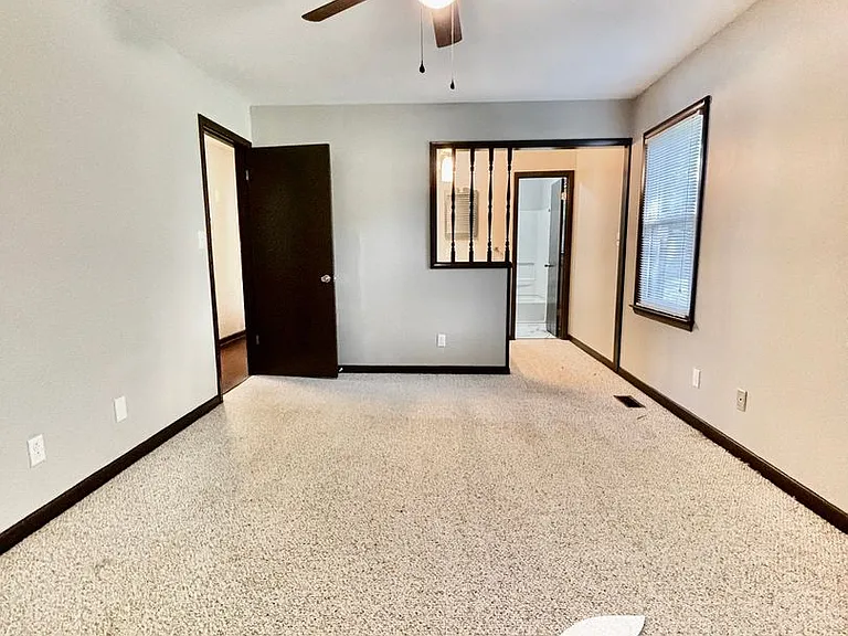 6727 Vaughn Rd — Photo 20