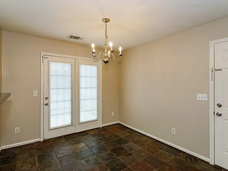 725 Holland Ridge Dr — Photo 6