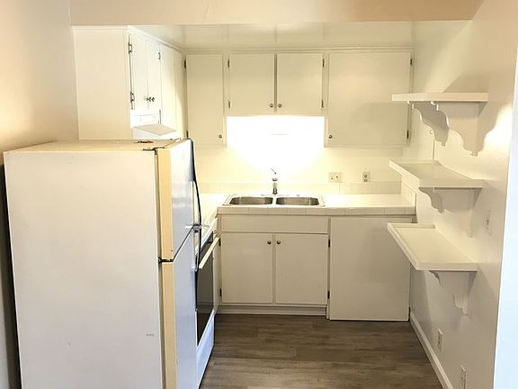 2nd image of 319 W Canon Perdido St 7-unit 5194653
