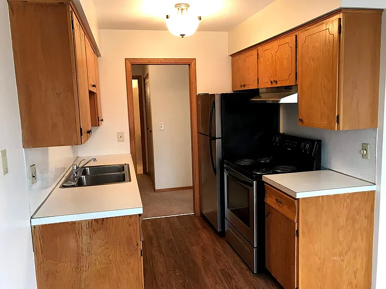 2649 Humboldt Ave S — Photo 17