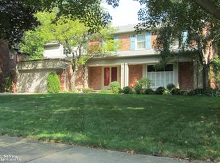 660 Pemberton Rd, Grosse Pointe Park, MI 48230