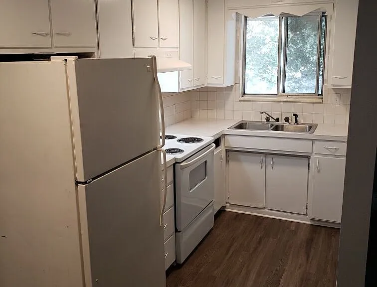 1637 Kimbark St #3 — Photo 5