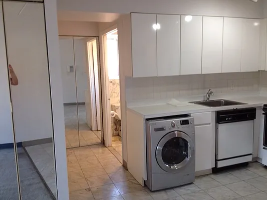 Rented by 18 REALTY | media 22