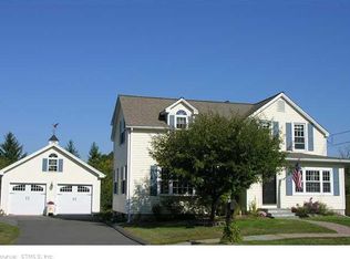 32 Evergreen Rd, Cromwell, CT 06416