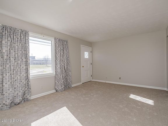 4th image of 594 Overdale Dr