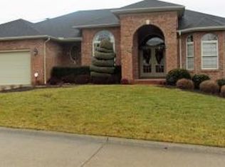 3749 Cambridge Dr, Hurricane, WV 25526