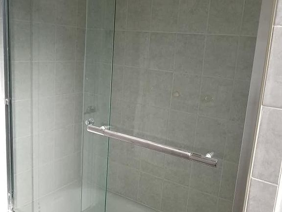 2nd image of 7820 Metropolitan Ave