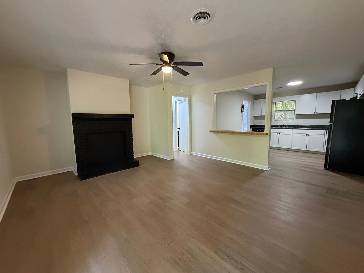 1595/1597 Cedar Shoals Dr — Photo 2