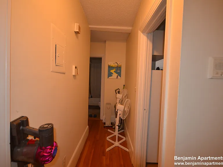 11 Barrows St #3 — Photo 6