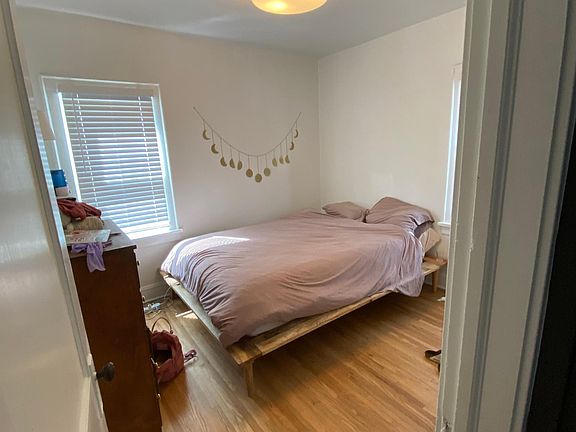 5th image of 4224 Cedar Ave S APT 3