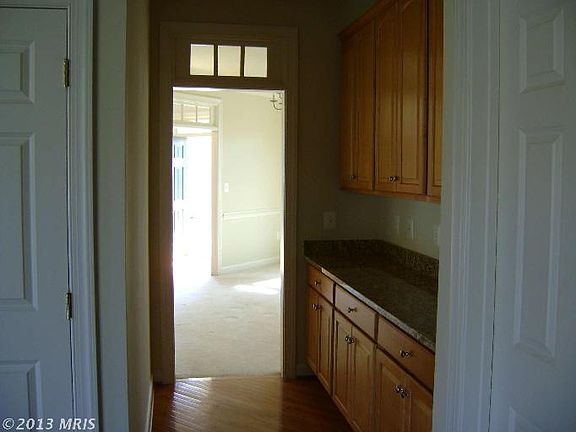 2nd image of 3621 Stonewall Manor Dr