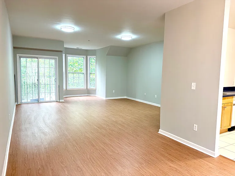 200 Dey St #227 — Photo 2