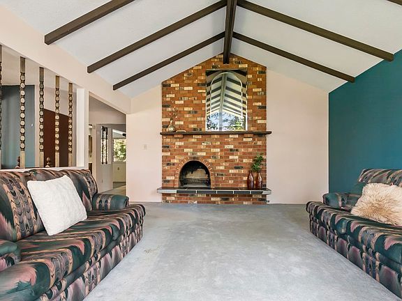 4th image of 9156 Norum Cres