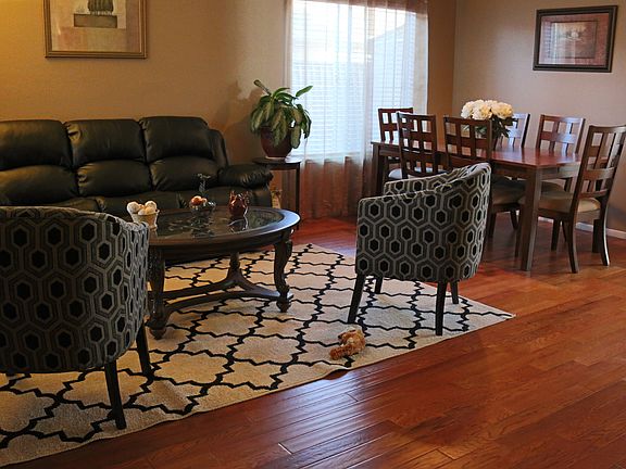 4th image of 2609 Glenview Dr