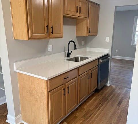 3rd image of 1777 Aberdeen Cir