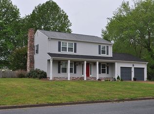 3 Bennett Farm Rd, Poquoson, VA 23662