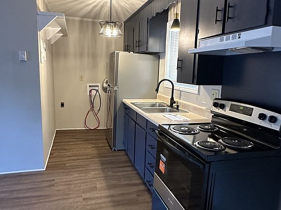 5th image of 516 E Charles St #5