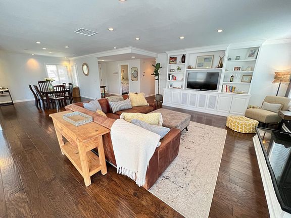 Living room - with built-ins