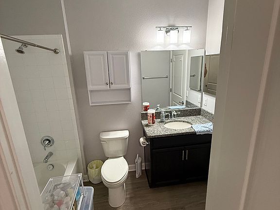 4th image of 3542 Fairwaters Ct #E