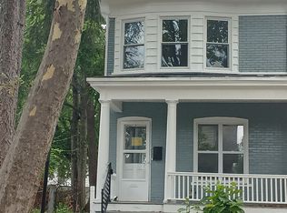 1724 Sycamore St, Harrisburg, PA 17104