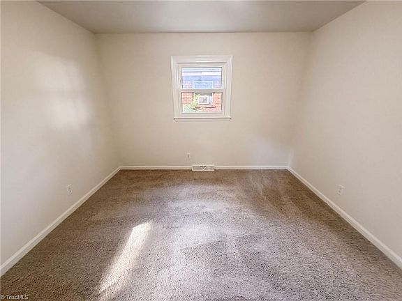 4th image of 509 Greenbriar Rd