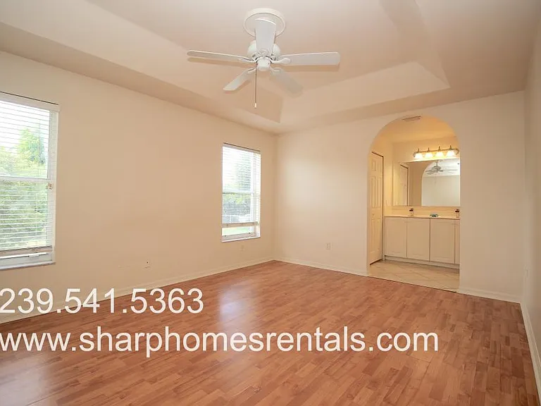 1816 SW 38th Ter — Photo 13