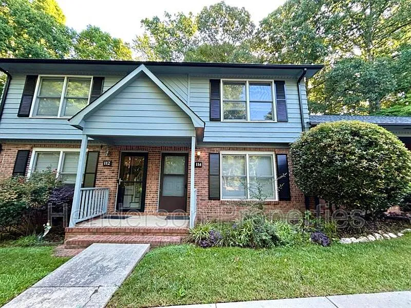 2 bed, 1.5 bath, 1180 sqft, $1,500 — Photo 2