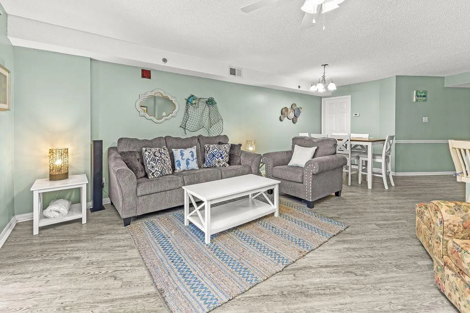 2 bed, 2.0 bath, 904 sqft, $3,170 — Photo 4