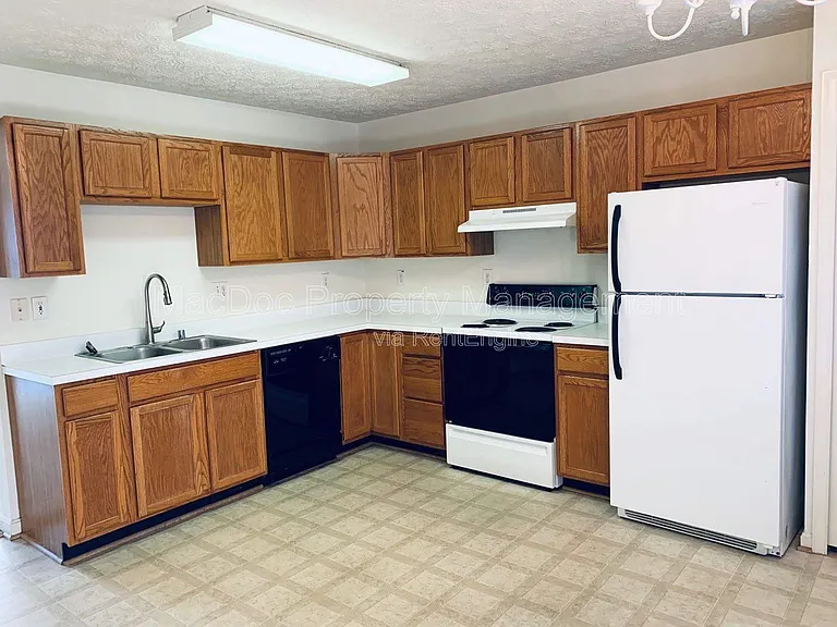 10506 Boxmeer Ct — Photo 6