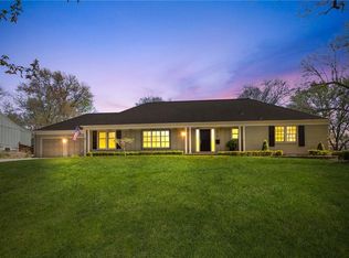 9719 Ensley Ln, Leawood, KS 66206