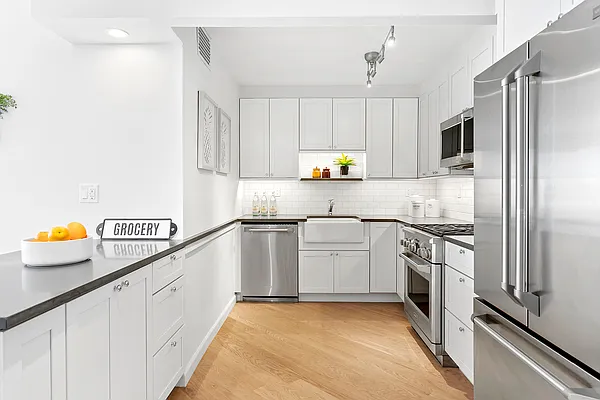 Sold by Compass | media 9