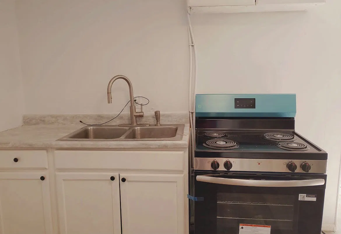 2 bed, 770 sqft, $975 — Photo 4