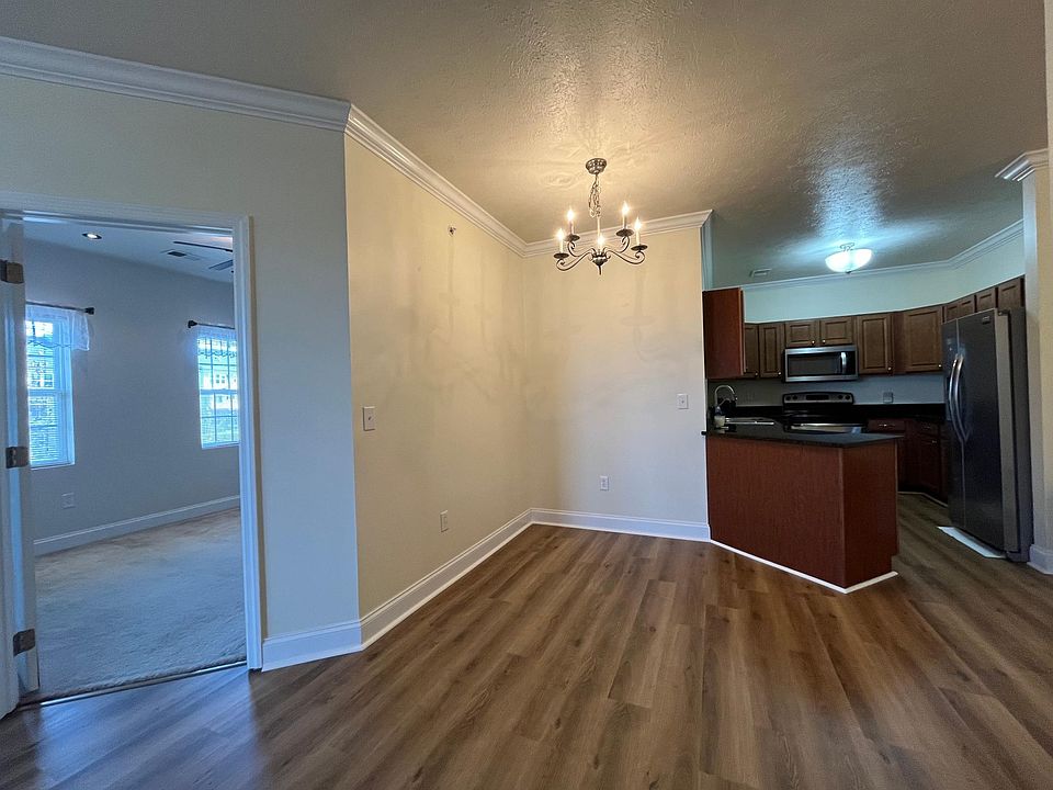 1st image of 2338 Suncrest Vlg