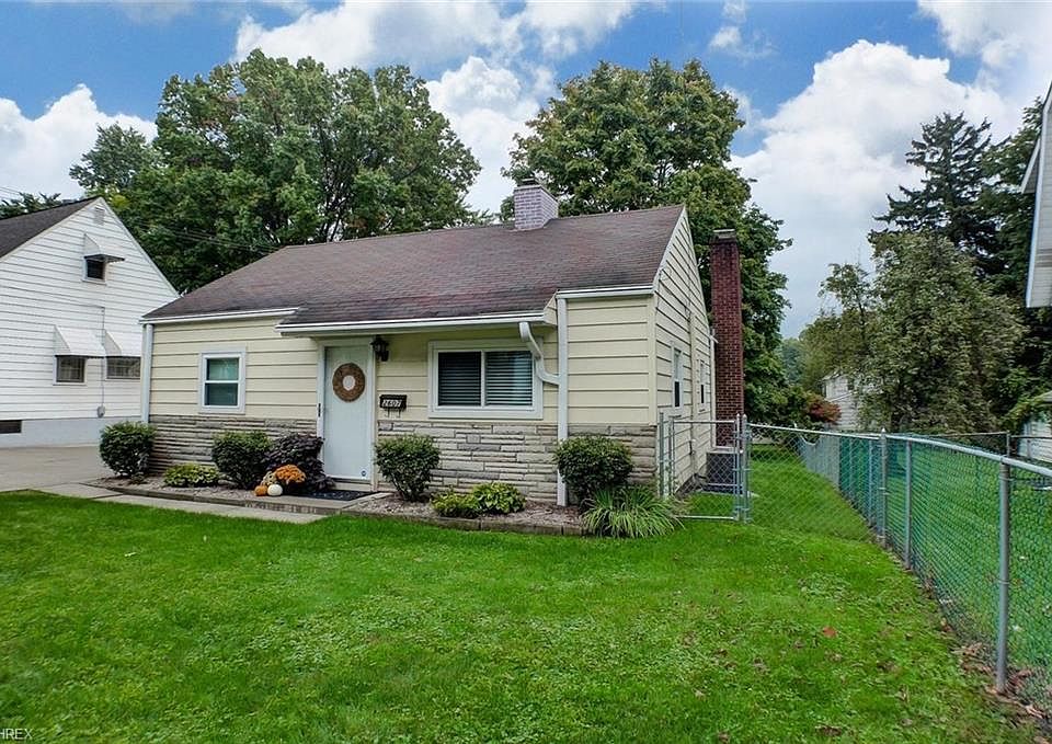 1st image of 2607 Elmwood St