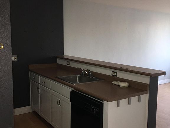 2nd image of 1196 N Grant St APT 207