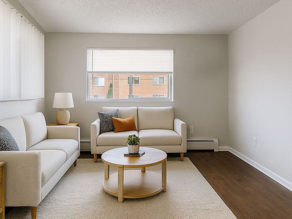2nd image of 1434 Macon St #8