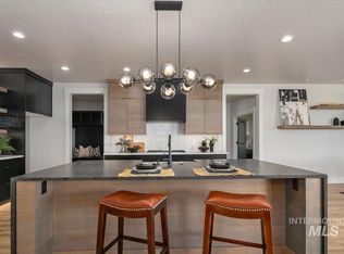 16944 Long Meadow Dr, Caldwell, ID 83607