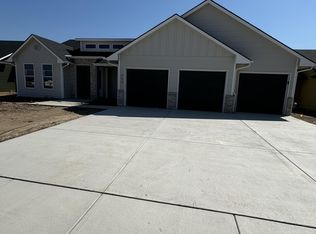 792 Trails End Ct, Goddard, KS 67052