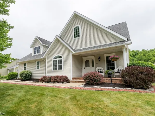126 Quinn Cir, Millersburg, OH 44654