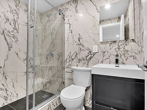 2nd image of 20 Christopher St #2