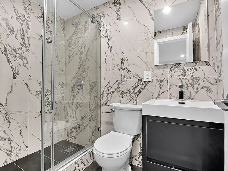 18 Christopher St #2 — Photo 1