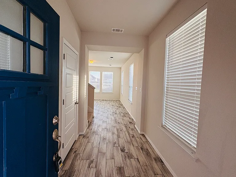 293 Gaida Loop — Photo 3