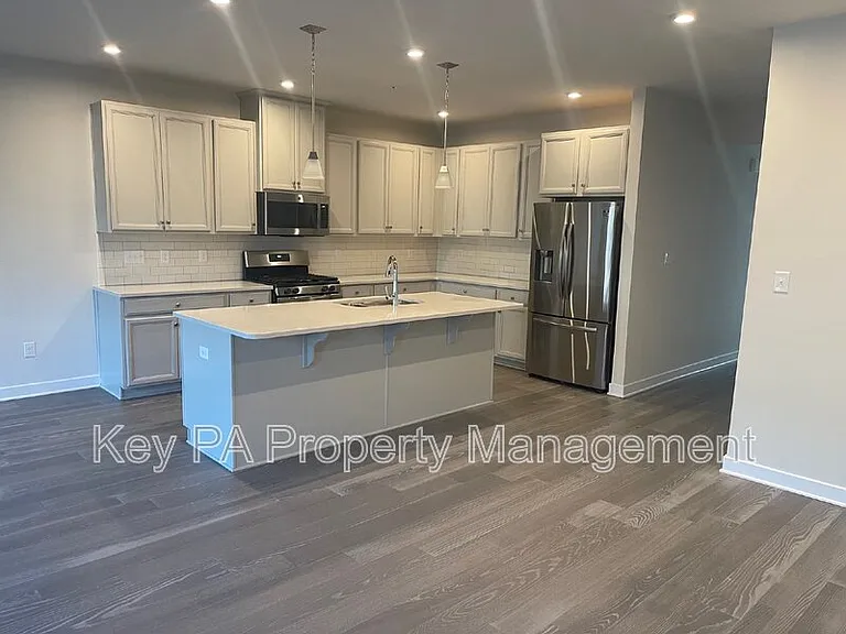 205 Hibiscus Way — Photo 2