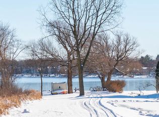 W304N2426 Maple Ave, Pewaukee, WI 53072